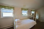 Twin room with trundle, AC and ocean views